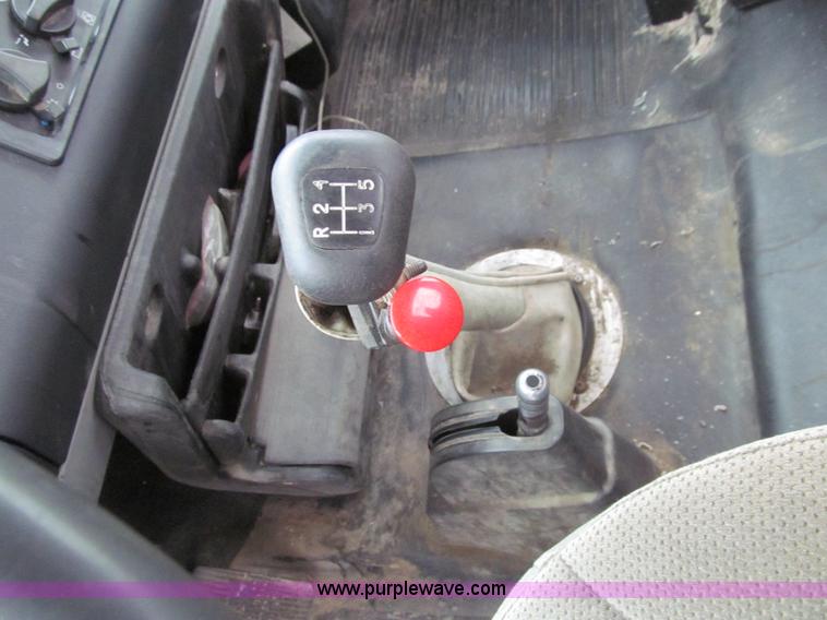 image for item E4987 1999 Freightliner FL60 service truck