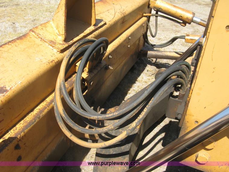 image for item E7899 1983 Case 1155D dozer