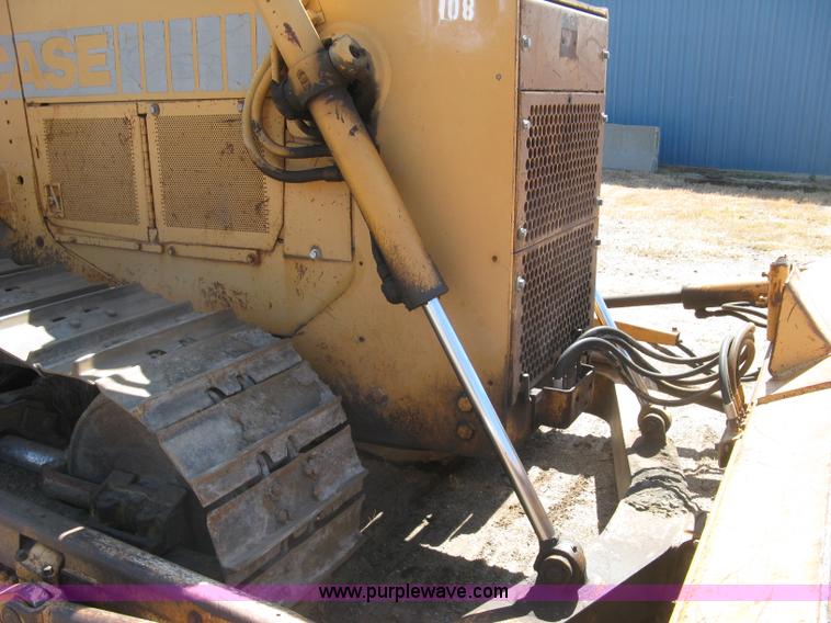 image for item E7899 1983 Case 1155D dozer