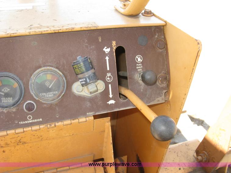 image for item E7899 1983 Case 1155D dozer