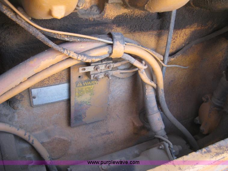 image for item E7899 1983 Case 1155D dozer