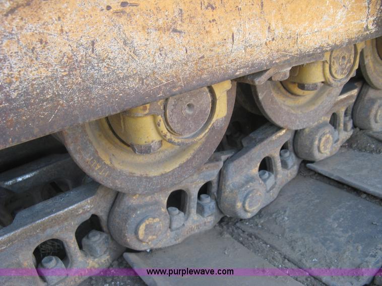 image for item E7899 1983 Case 1155D dozer