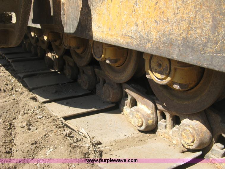 image for item E7899 1983 Case 1155D dozer