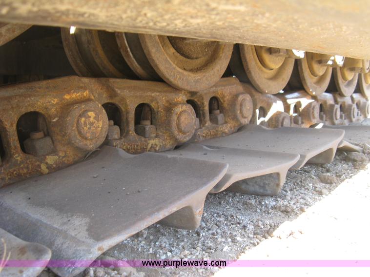 image for item E7899 1983 Case 1155D dozer