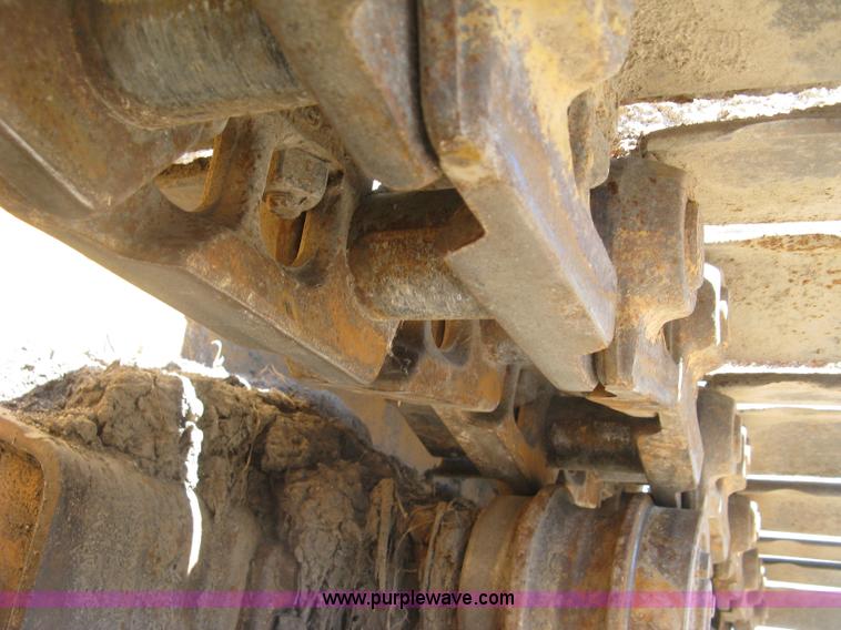 image for item E7899 1983 Case 1155D dozer