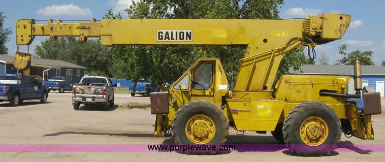 image for item E7900 1984 Galion 125 crane
