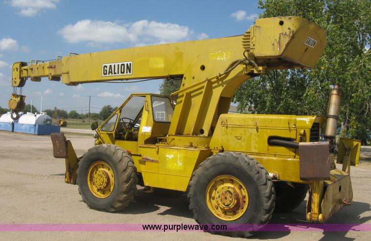 image for item E7900 1984 Galion 125 crane