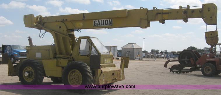 image for item E7900 1984 Galion 125 crane