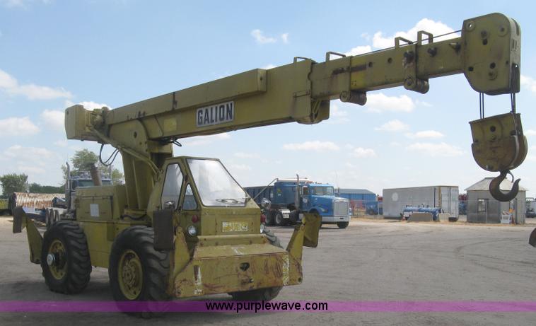 image for item E7900 1984 Galion 125 crane