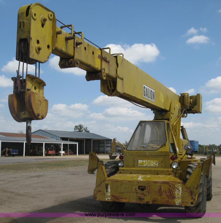 image for item E7900 1984 Galion 125 crane