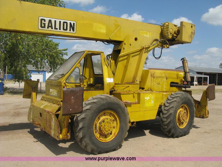 image for item E7900 1984 Galion 125 crane