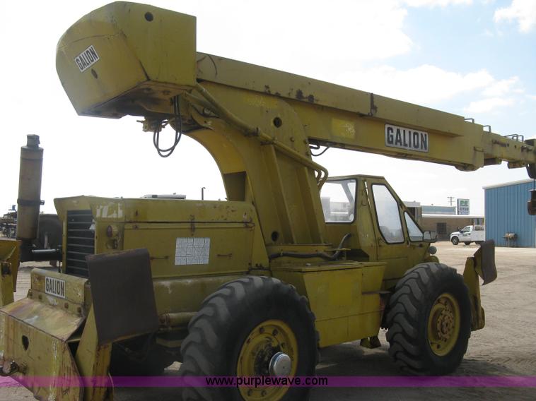 image for item E7900 1984 Galion 125 crane