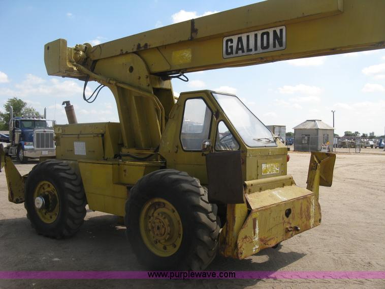 image for item E7900 1984 Galion 125 crane