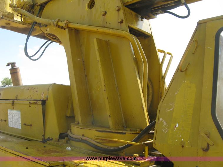 image for item E7900 1984 Galion 125 crane