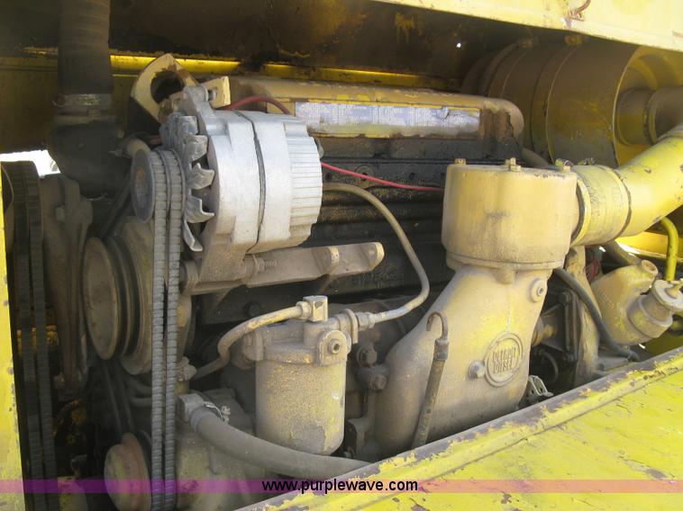 image for item E7900 1984 Galion 125 crane