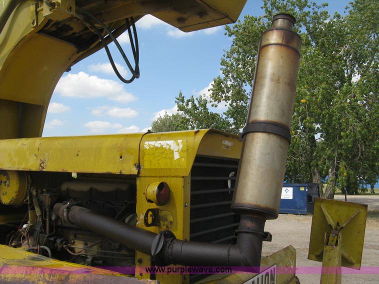 image for item E7900 1984 Galion 125 crane