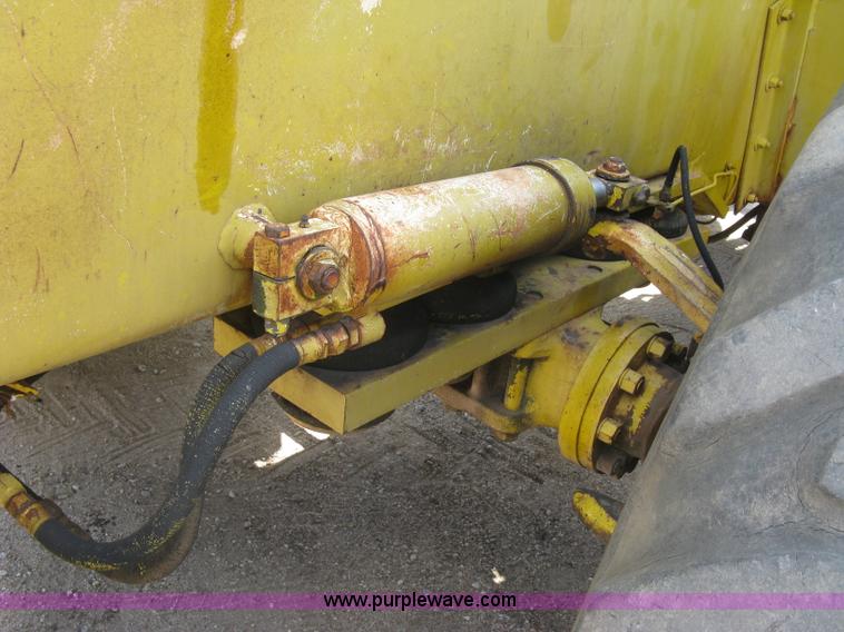 image for item E7900 1984 Galion 125 crane