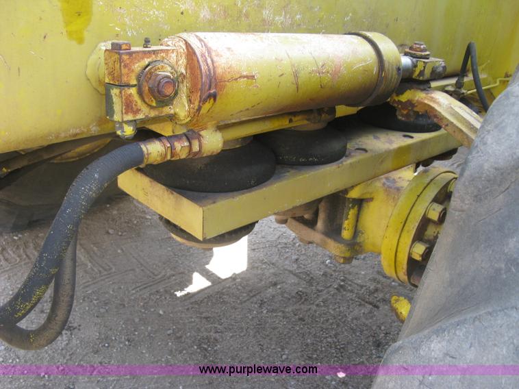 image for item E7900 1984 Galion 125 crane