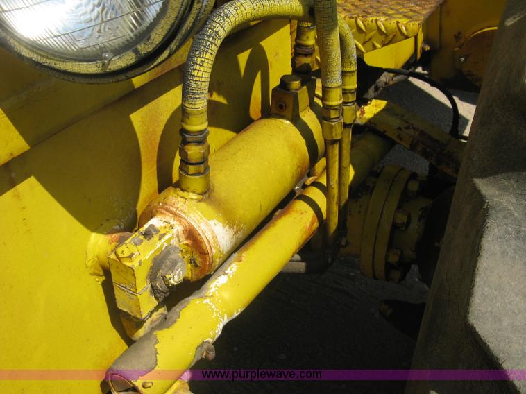 image for item E7900 1984 Galion 125 crane