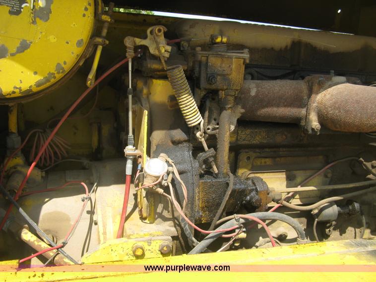 image for item E7900 1984 Galion 125 crane