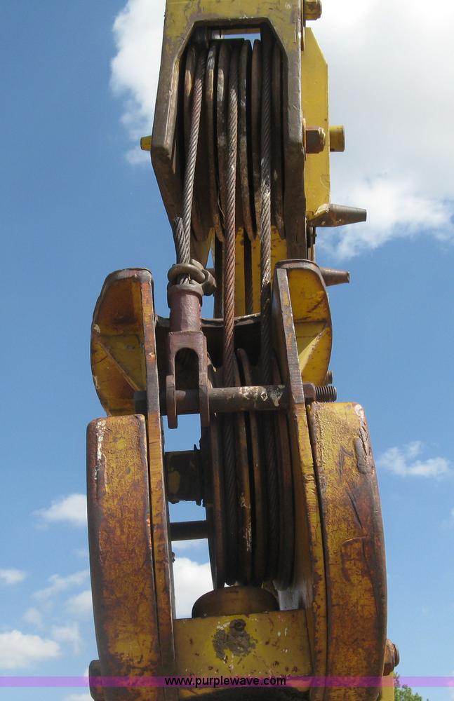 image for item E7900 1984 Galion 125 crane