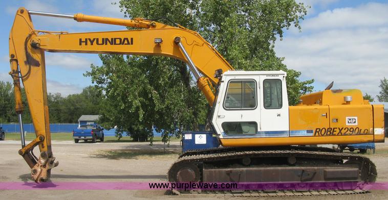 image for item E7901 1994 Hyundai Robex 290LC excavator