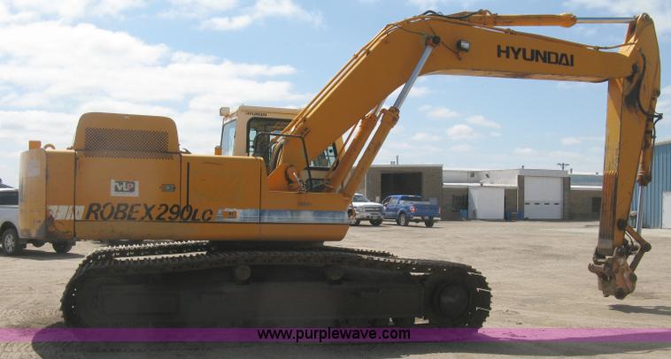 image for item E7901 1994 Hyundai Robex 290LC excavator