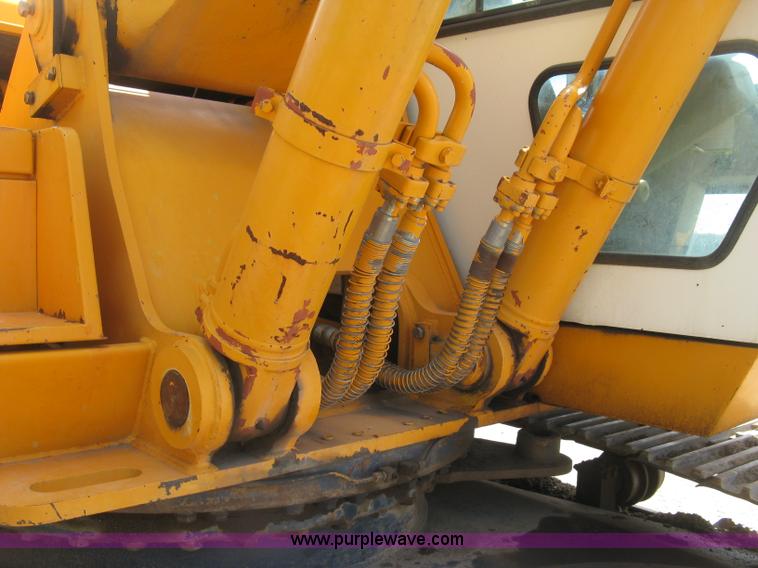 image for item E7901 1994 Hyundai Robex 290LC excavator