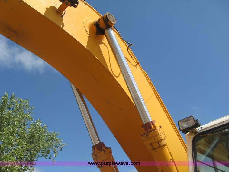 image for item E7901 1994 Hyundai Robex 290LC excavator