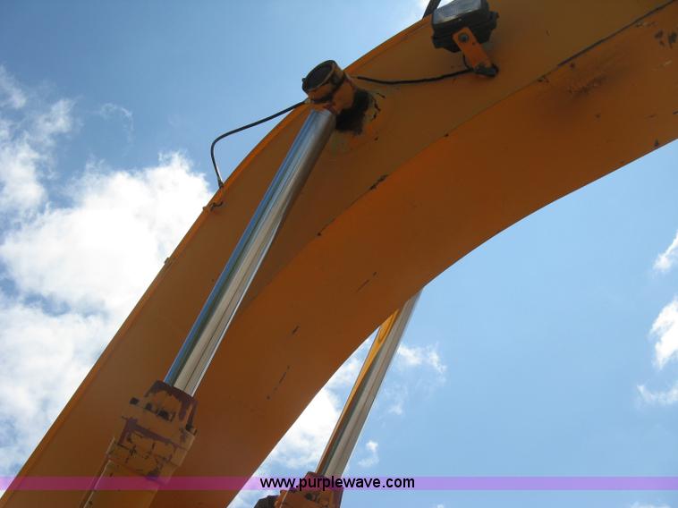 image for item E7901 1994 Hyundai Robex 290LC excavator