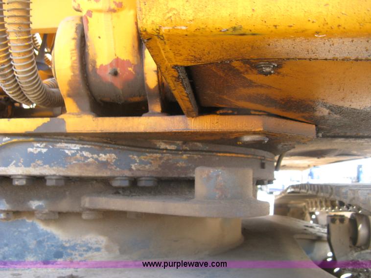 image for item E7901 1994 Hyundai Robex 290LC excavator