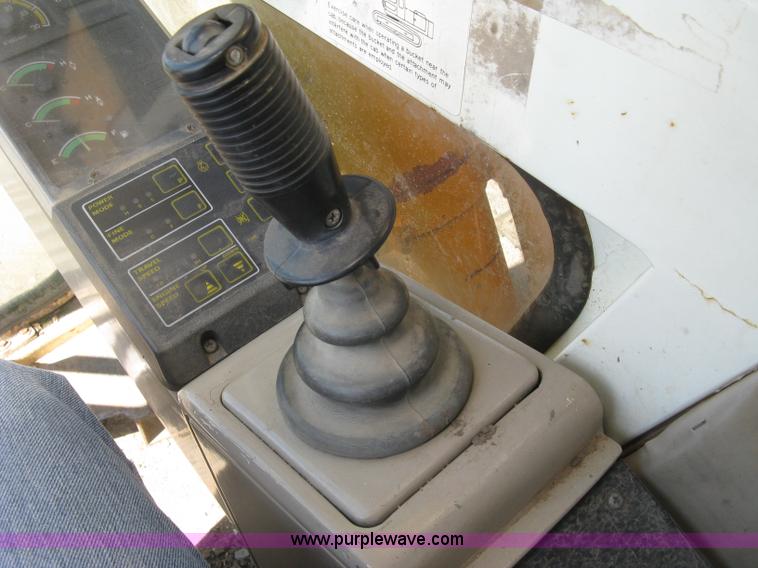 image for item E7901 1994 Hyundai Robex 290LC excavator
