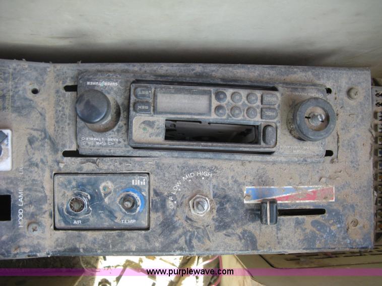 image for item E7901 1994 Hyundai Robex 290LC excavator