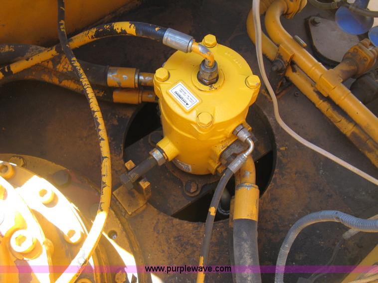 image for item E7901 1994 Hyundai Robex 290LC excavator