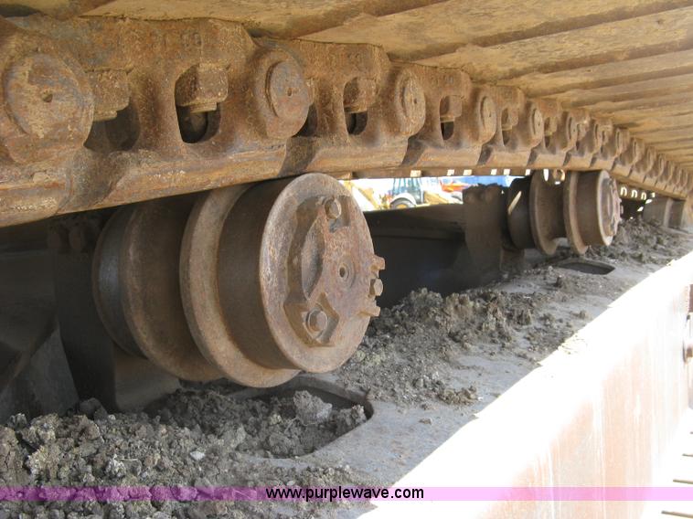 image for item E7901 1994 Hyundai Robex 290LC excavator