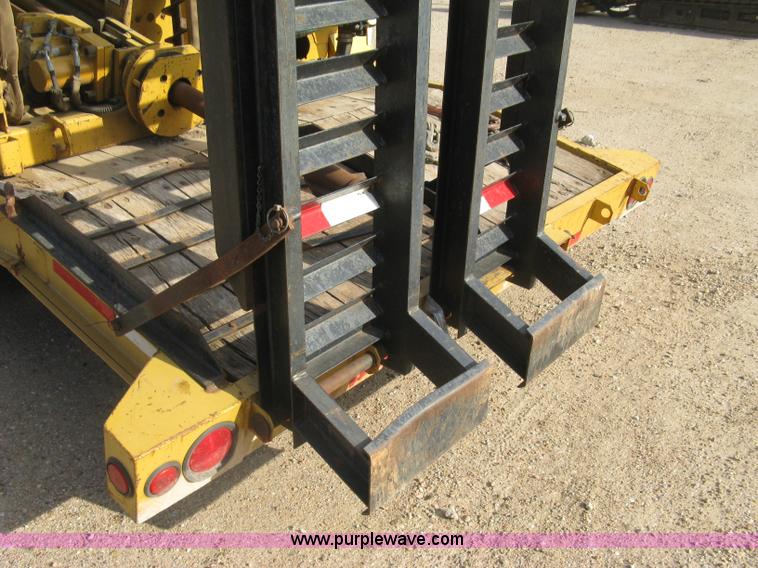 image for item E7903 1996 Vermeer D7X11A Navigator directional drill