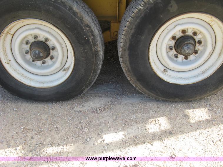 image for item E7903 1996 Vermeer D7X11A Navigator directional drill