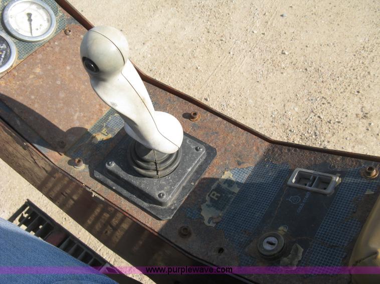 image for item E7904 2000 Ditch Witch JT4020 directional drill