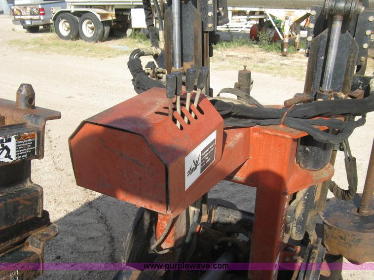 image for item E7904 2000 Ditch Witch JT4020 directional drill