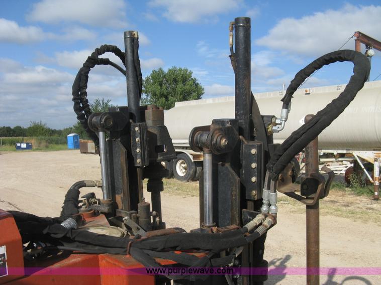 image for item E7904 2000 Ditch Witch JT4020 directional drill