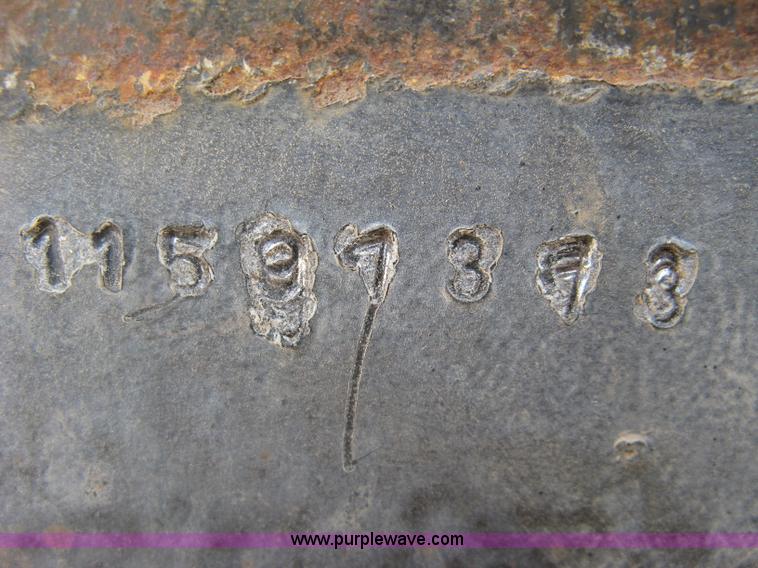 image for item E7906 2001 Fontaine step deck trailer