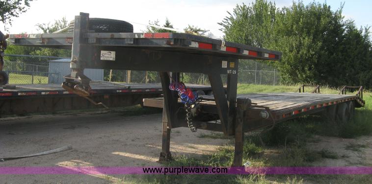 image for item E7910 1998 Overbilt flatbed trailer
