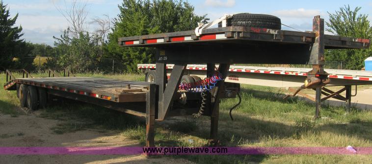 image for item E7910 1998 Overbilt flatbed trailer