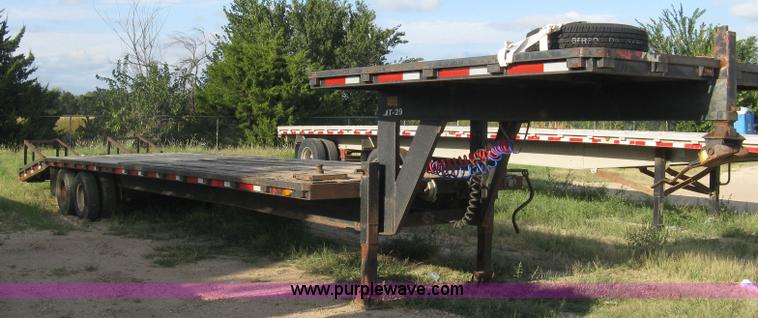 image for item E7910 1998 Overbilt flatbed trailer