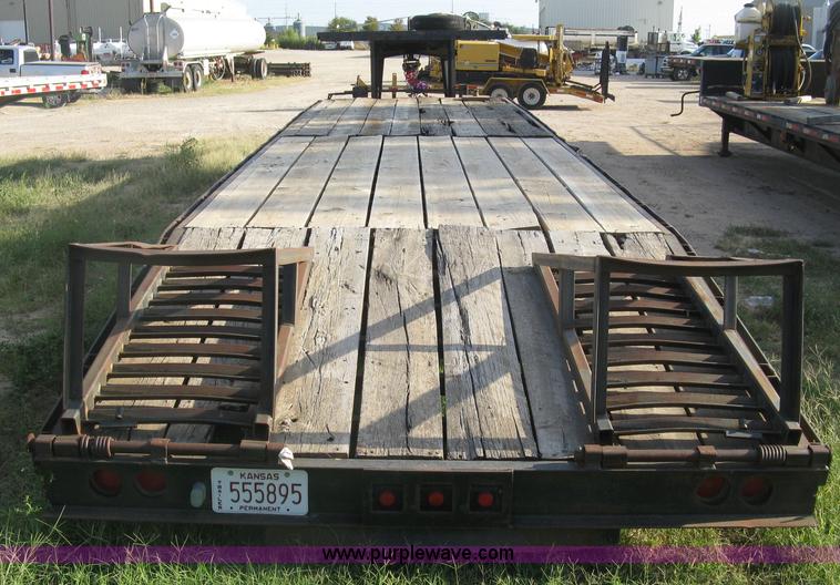 image for item E7910 1998 Overbilt flatbed trailer