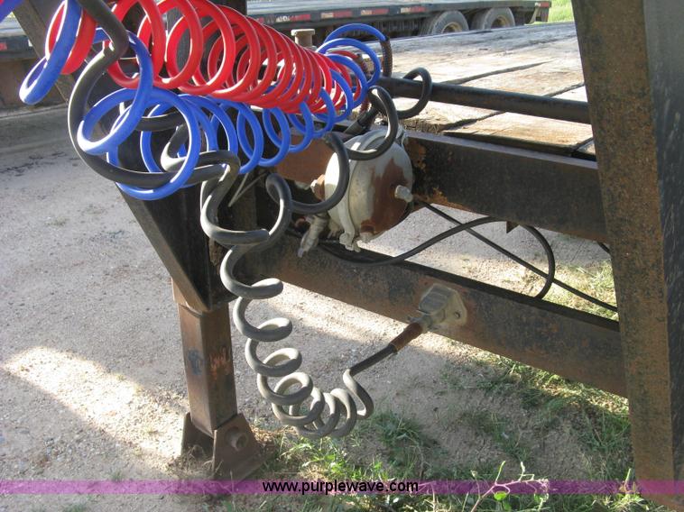 image for item E7910 1998 Overbilt flatbed trailer