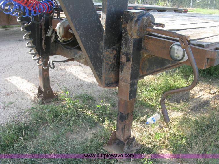 image for item E7910 1998 Overbilt flatbed trailer