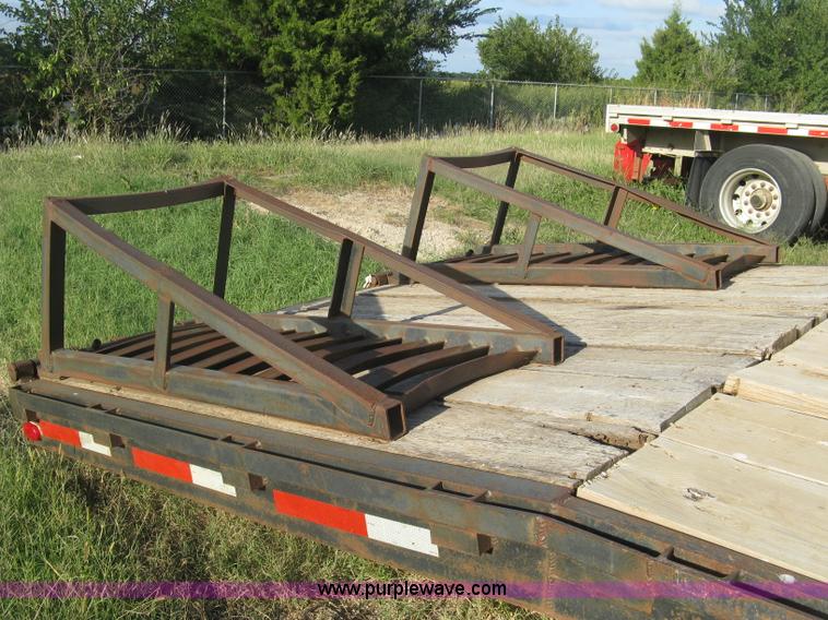 image for item E7910 1998 Overbilt flatbed trailer