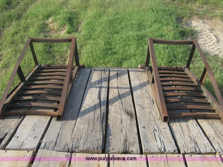 image for item E7910 1998 Overbilt flatbed trailer