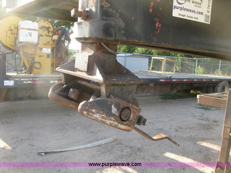 image for item E7910 1998 Overbilt flatbed trailer